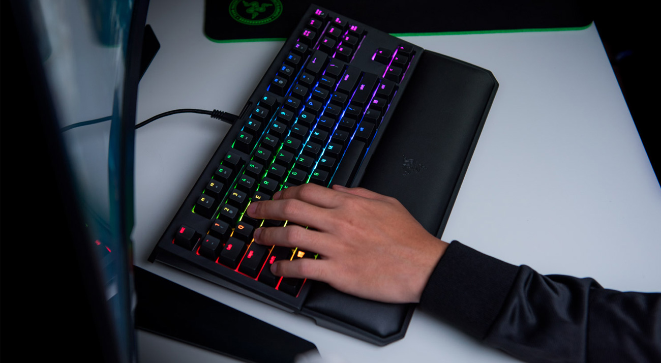 あうあう　razer black widow chroma v2 Razer BlackWidow Chroma V2 Yellow Switch - Klawiatury